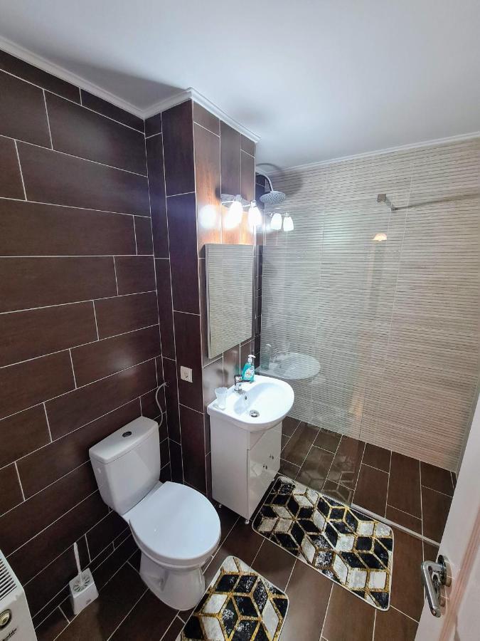 Spy Apartment Haţeg Exterior foto